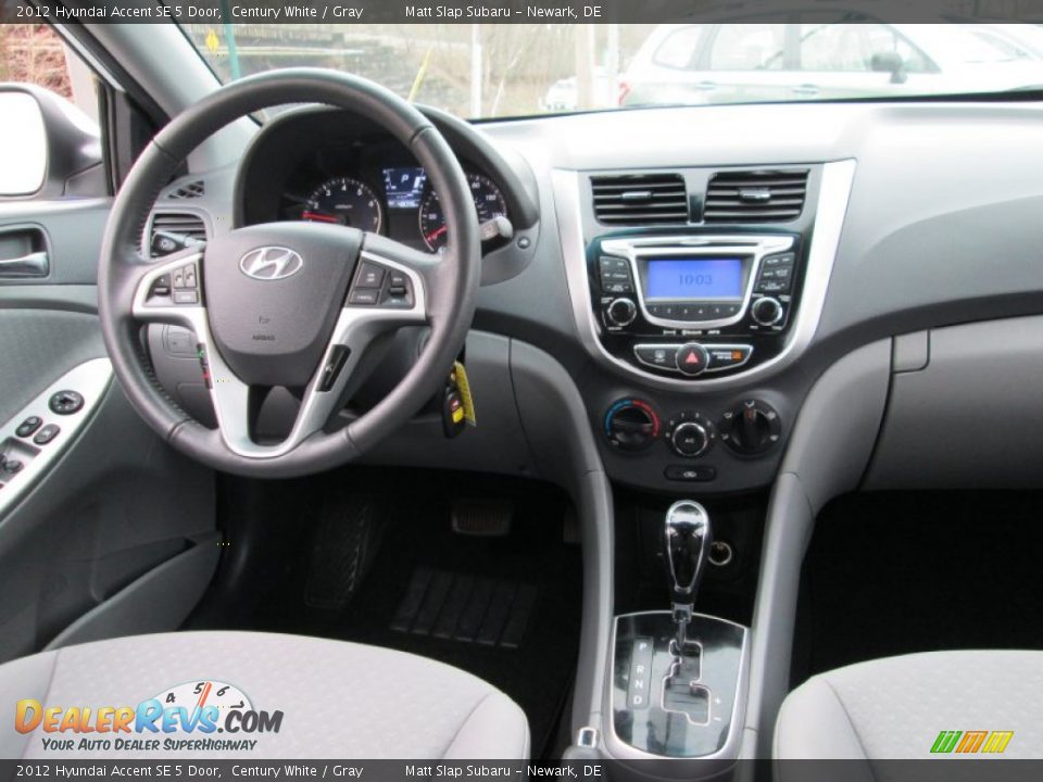 2012 Hyundai Accent SE 5 Door Century White / Gray Photo #16