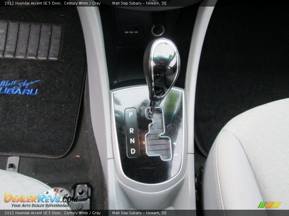 2012 Hyundai Accent SE 5 Door Century White / Gray Photo #25