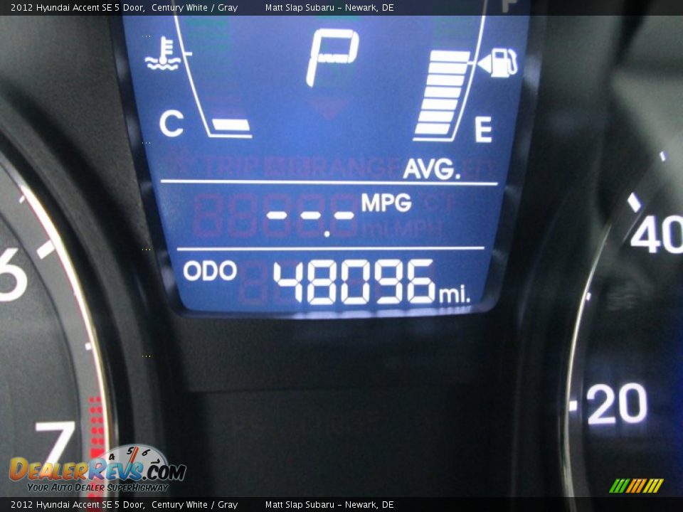 2012 Hyundai Accent SE 5 Door Century White / Gray Photo #27