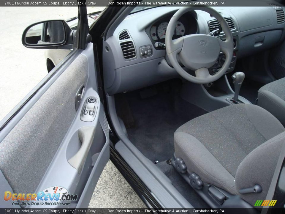 2001 Hyundai Accent GS Coupe Ebony Black / Gray Photo #11