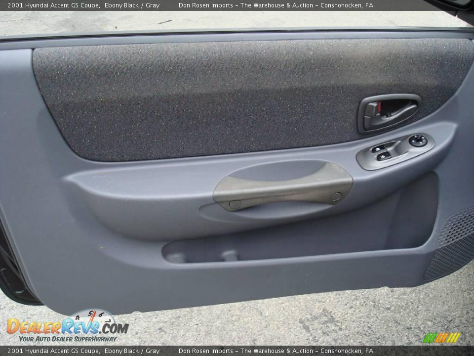 2001 Hyundai Accent GS Coupe Ebony Black / Gray Photo #12