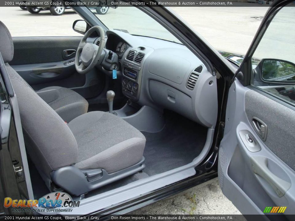 2001 Hyundai Accent GS Coupe Ebony Black / Gray Photo #16