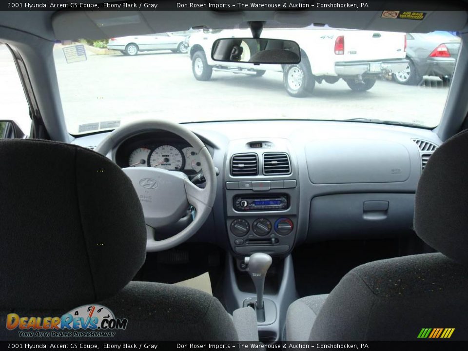2001 Hyundai Accent GS Coupe Ebony Black / Gray Photo #18