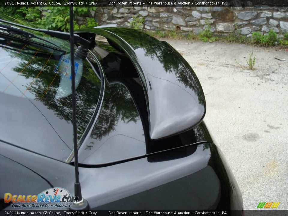 2001 Hyundai Accent GS Coupe Ebony Black / Gray Photo #19