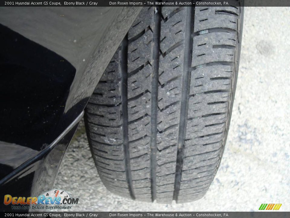 2001 Hyundai Accent GS Coupe Ebony Black / Gray Photo #23