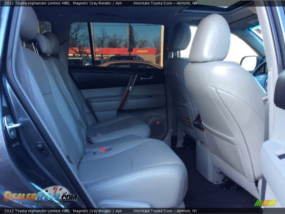2013 Toyota Highlander Limited 4WD Magnetic Gray Metallic / Ash Photo #19