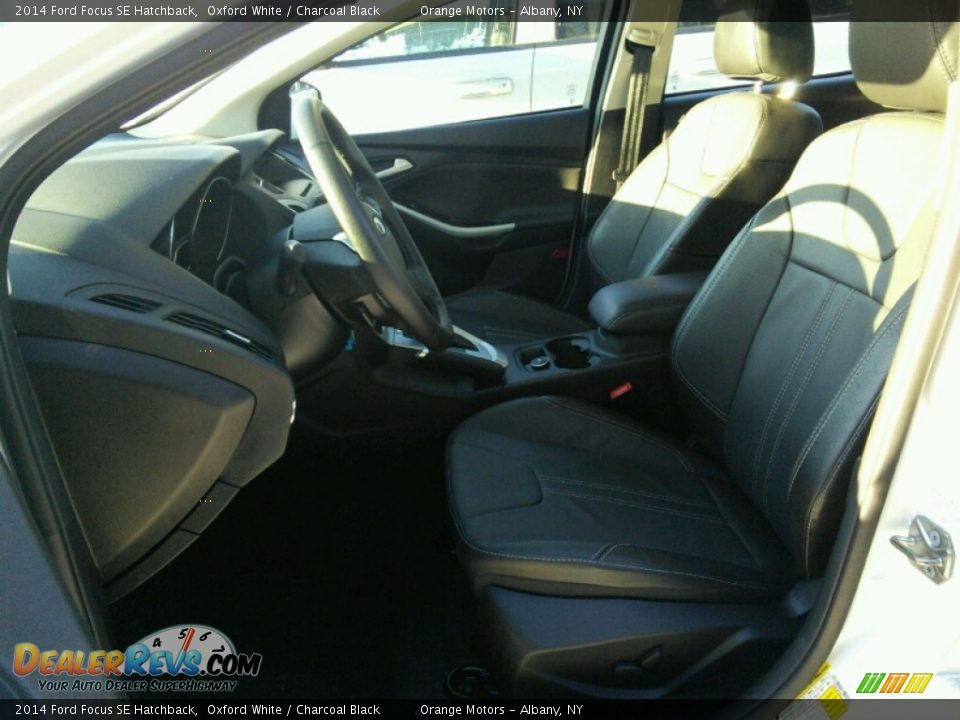 2014 Ford Focus SE Hatchback Oxford White / Charcoal Black Photo #6