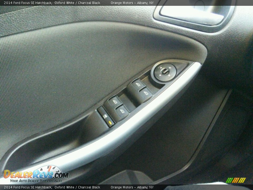 2014 Ford Focus SE Hatchback Oxford White / Charcoal Black Photo #13
