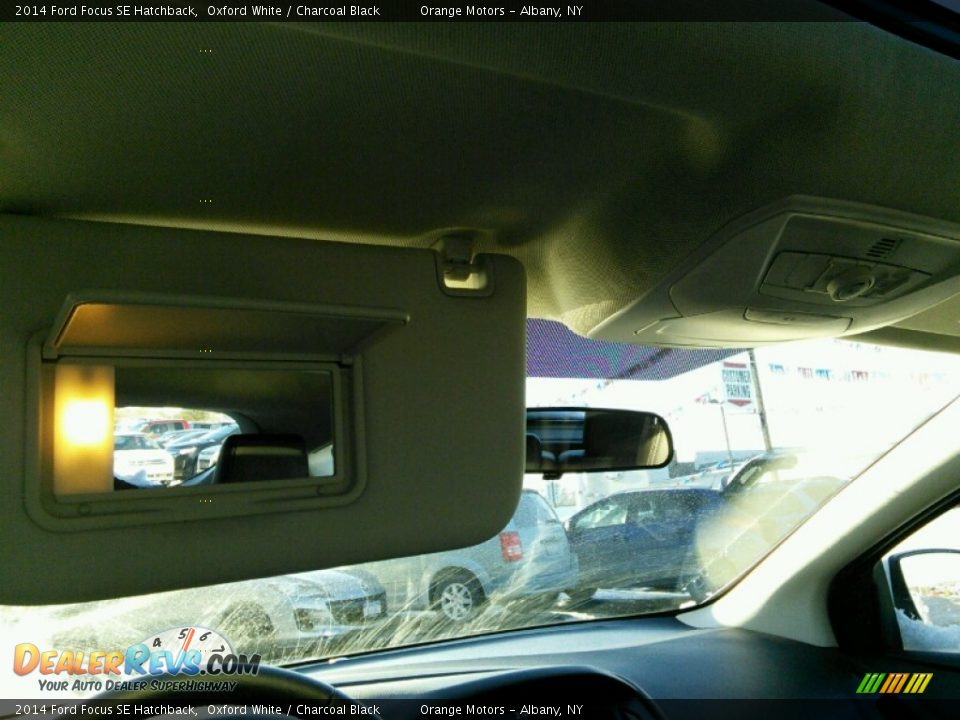 2014 Ford Focus SE Hatchback Oxford White / Charcoal Black Photo #14