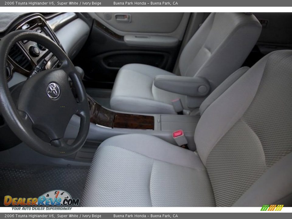2006 Toyota Highlander V6 Super White / Ivory Beige Photo #3