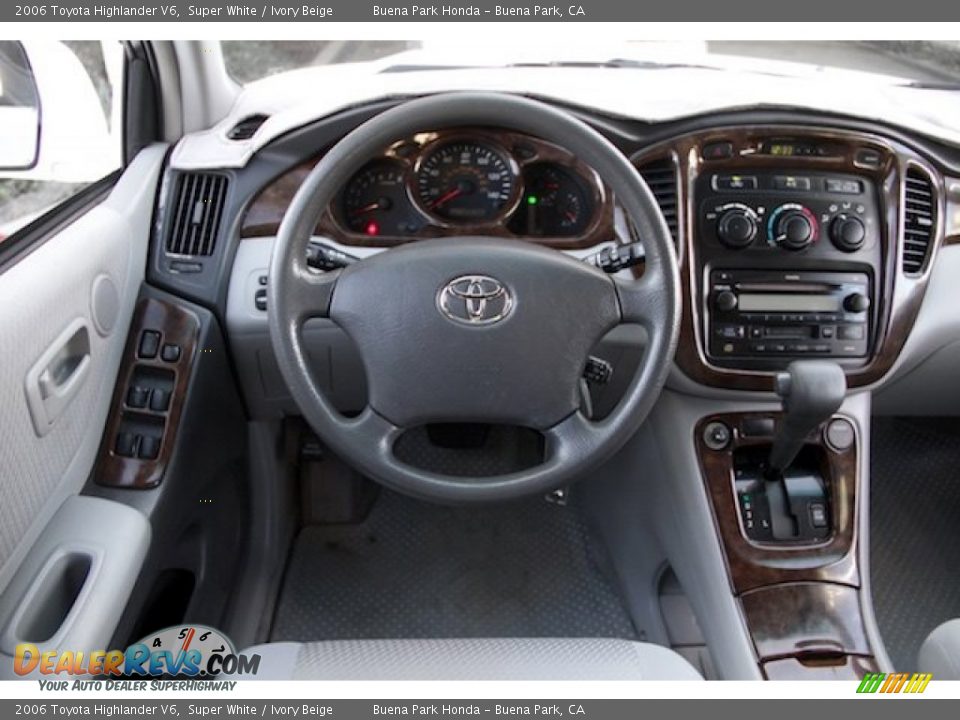 2006 Toyota Highlander V6 Super White / Ivory Beige Photo #5
