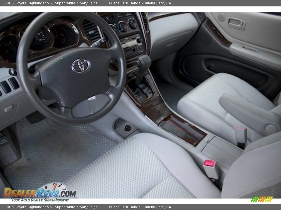 2006 Toyota Highlander V6 Super White / Ivory Beige Photo #11