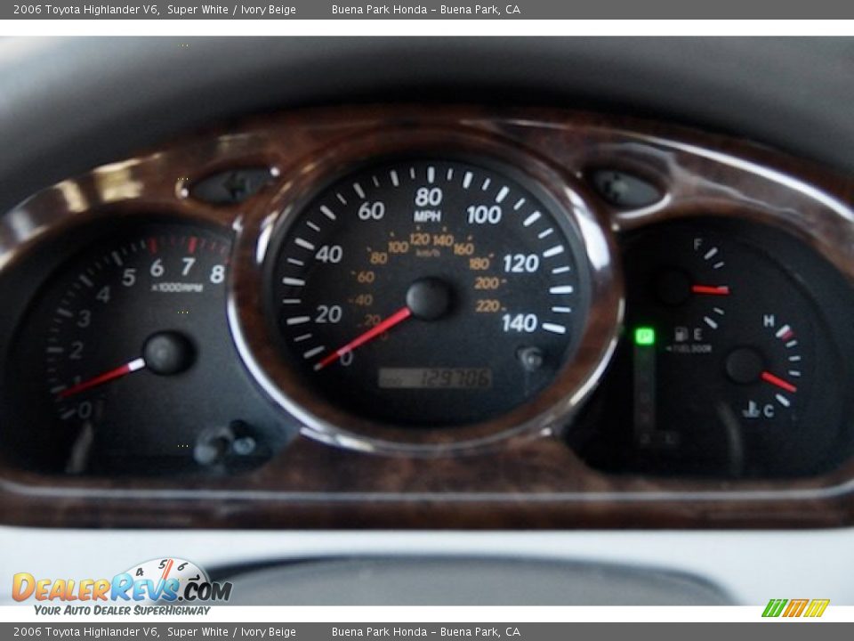 2006 Toyota Highlander V6 Super White / Ivory Beige Photo #22