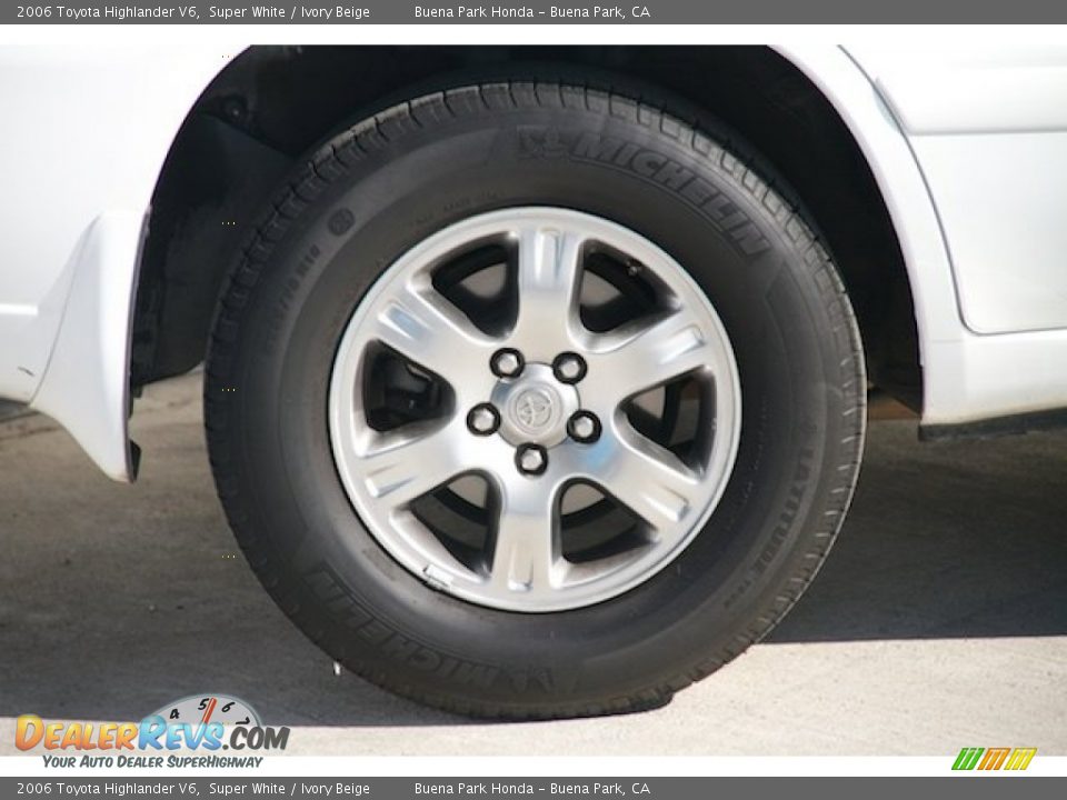 2006 Toyota Highlander V6 Super White / Ivory Beige Photo #28