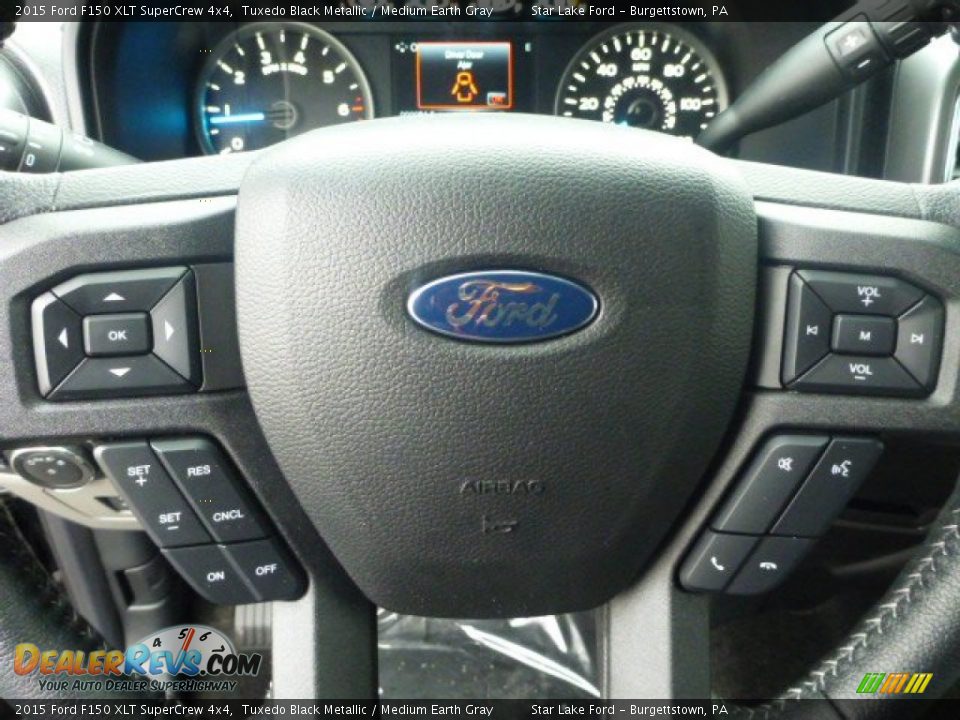 2015 Ford F150 XLT SuperCrew 4x4 Tuxedo Black Metallic / Medium Earth Gray Photo #16