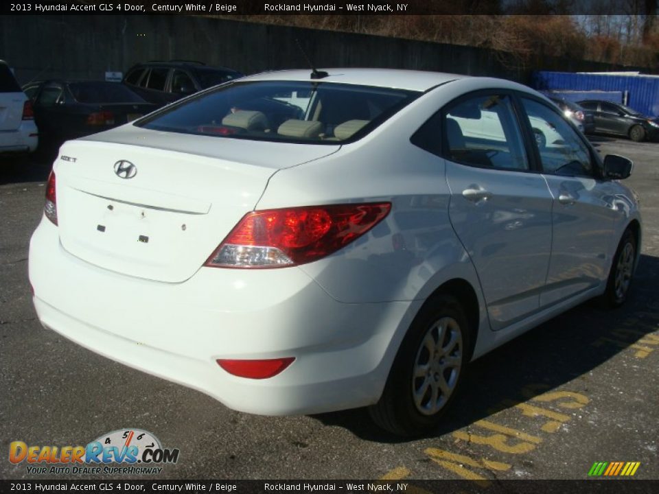 2013 Hyundai Accent GLS 4 Door Century White / Beige Photo #4