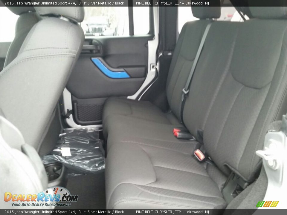 2015 Jeep Wrangler Unlimited Sport 4x4 Billet Silver Metallic / Black Photo #6