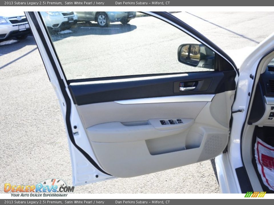 2013 Subaru Legacy 2.5i Premium Satin White Pearl / Ivory Photo #18