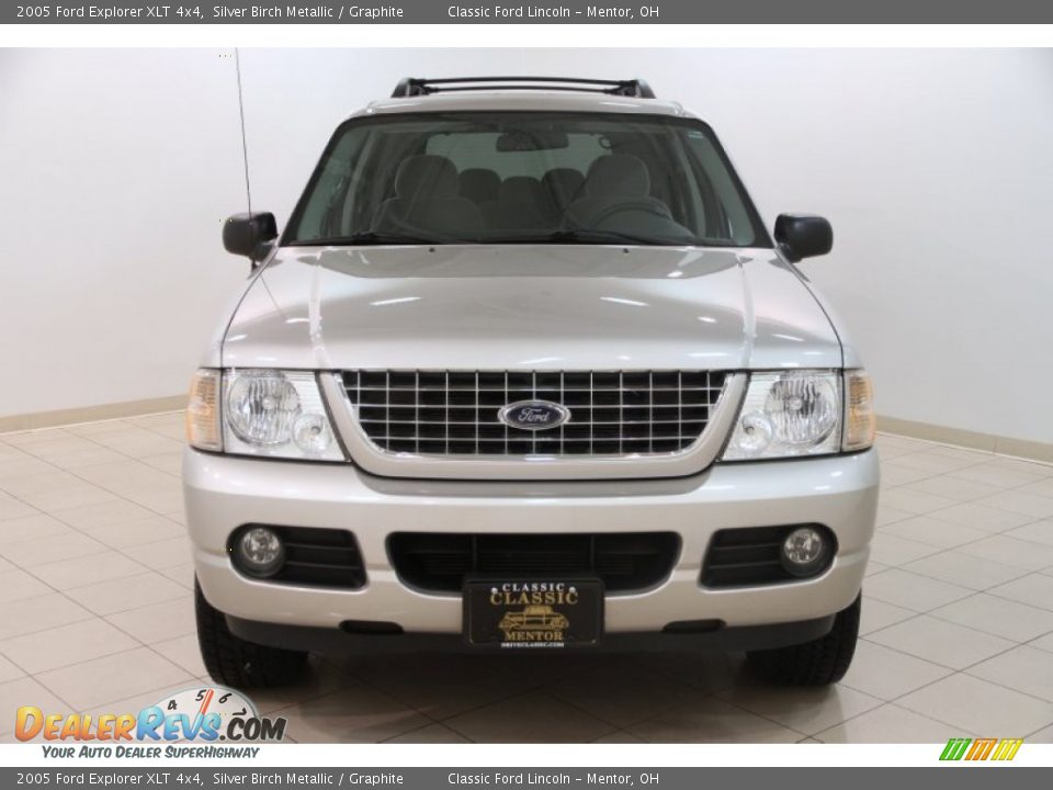 2005 Ford Explorer XLT 4x4 Silver Birch Metallic / Graphite Photo #2