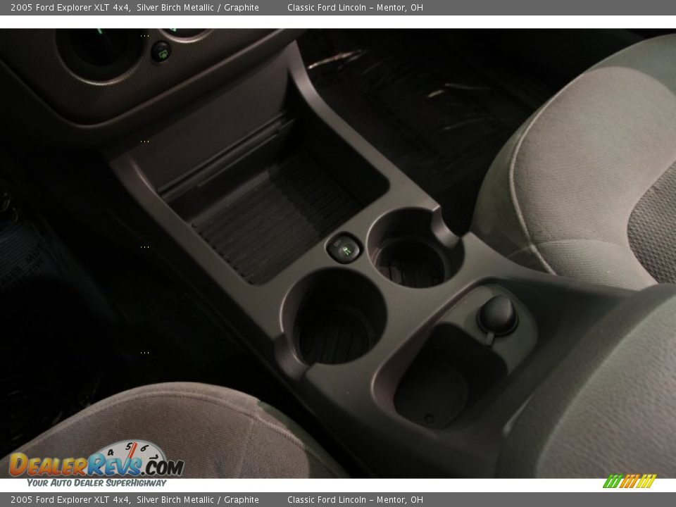 2005 Ford Explorer XLT 4x4 Silver Birch Metallic / Graphite Photo #9