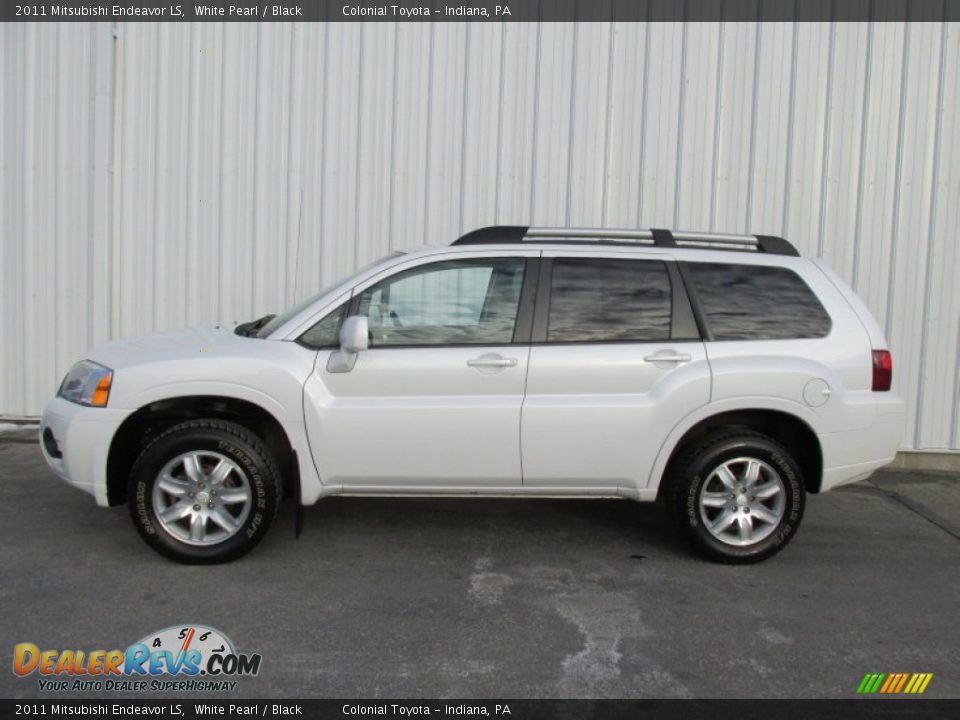 2011 Mitsubishi Endeavor LS White Pearl / Black Photo #2