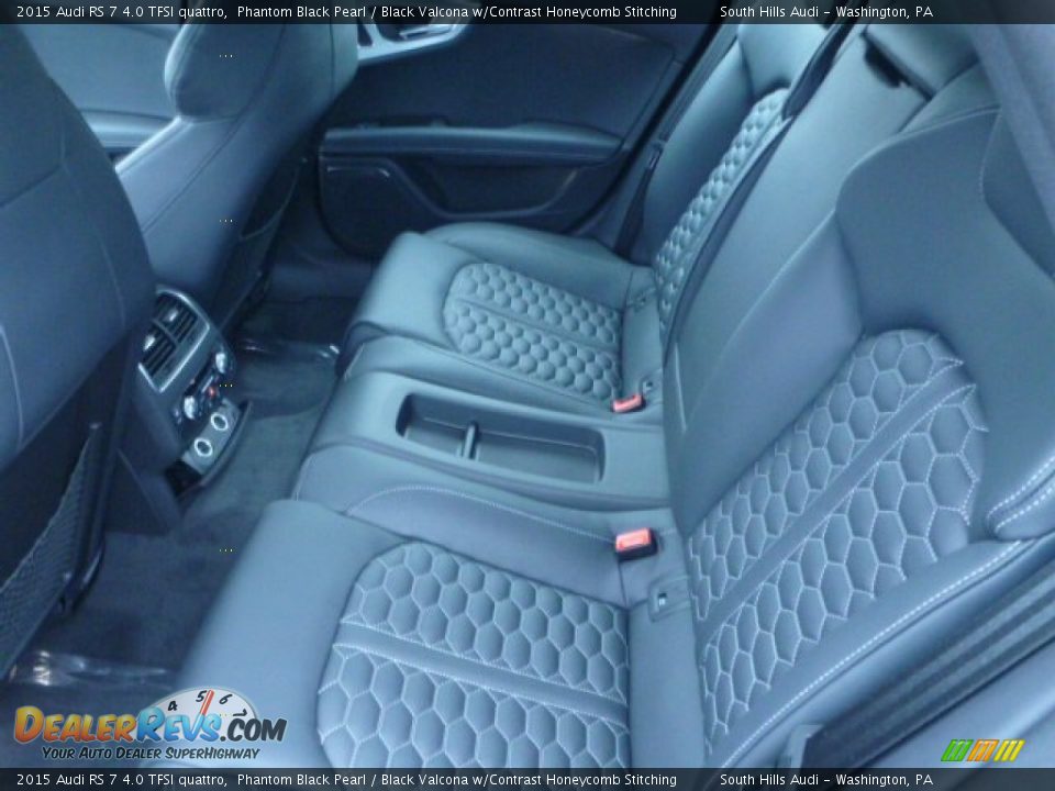 Rear Seat of 2015 Audi RS 7 4.0 TFSI quattro Photo #9