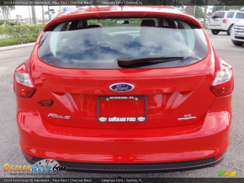 2014 Ford Focus SE Hatchback Race Red / Charcoal Black Photo #7