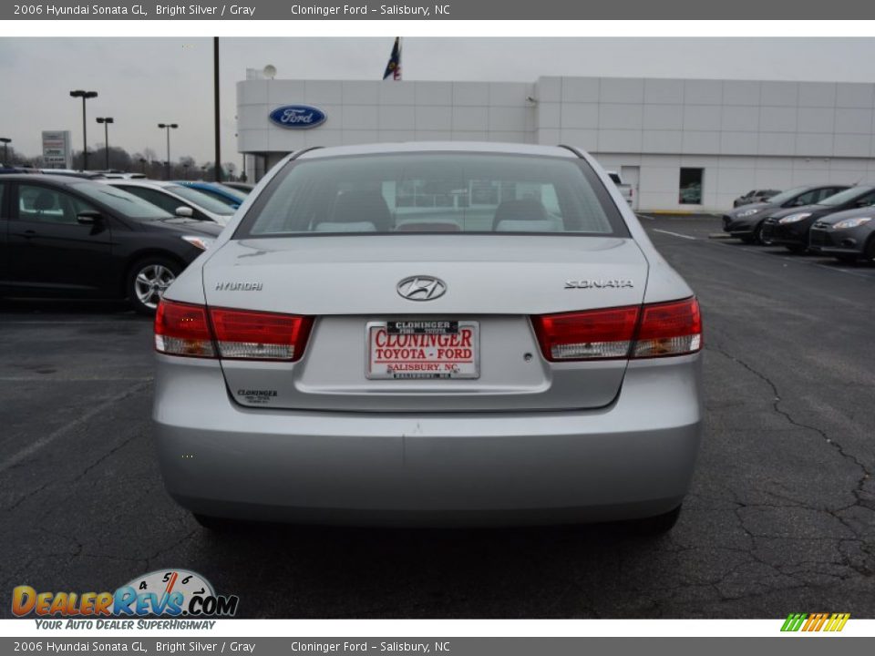 2006 Hyundai Sonata GL Bright Silver / Gray Photo #4