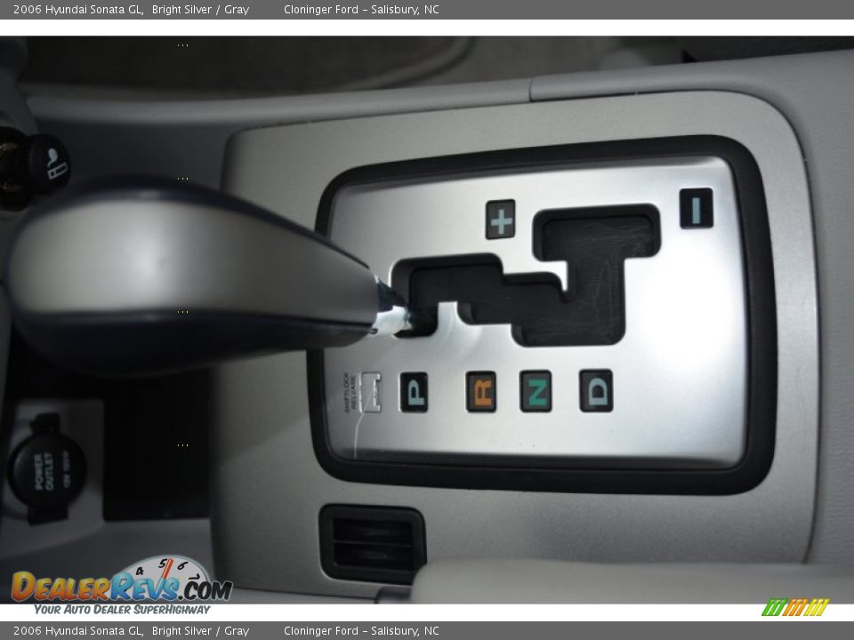 2006 Hyundai Sonata GL Bright Silver / Gray Photo #20