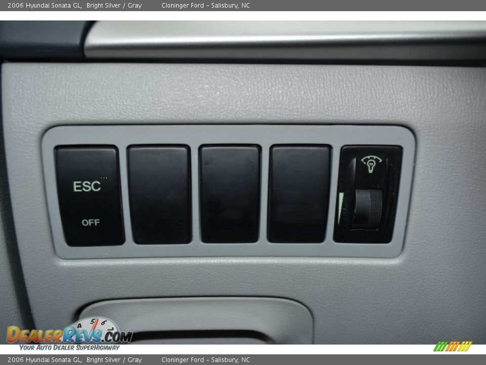 2006 Hyundai Sonata GL Bright Silver / Gray Photo #23