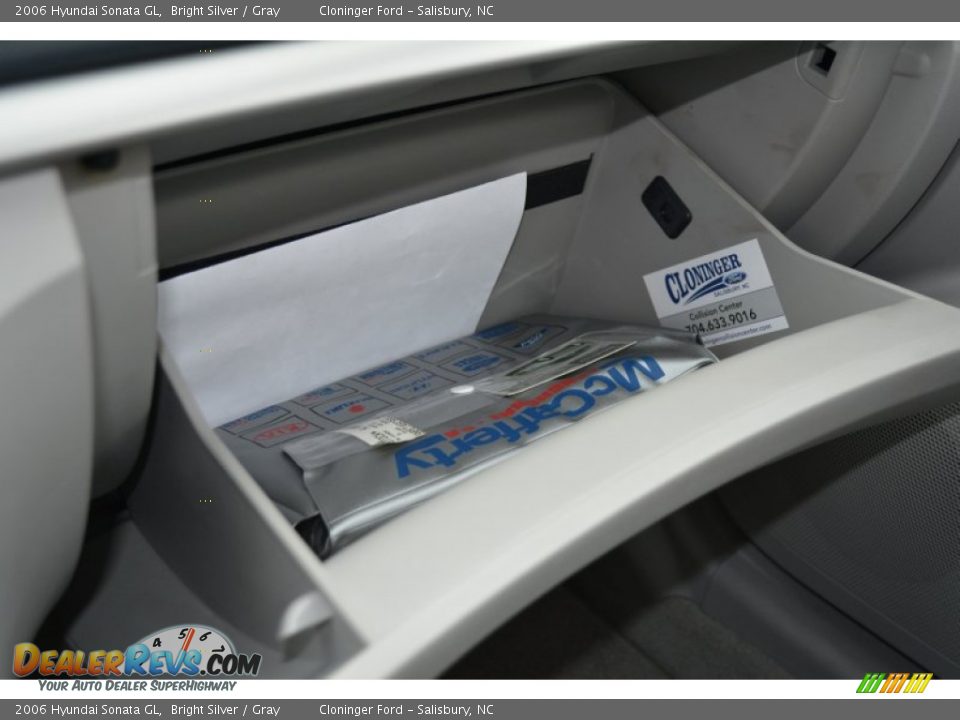 2006 Hyundai Sonata GL Bright Silver / Gray Photo #24