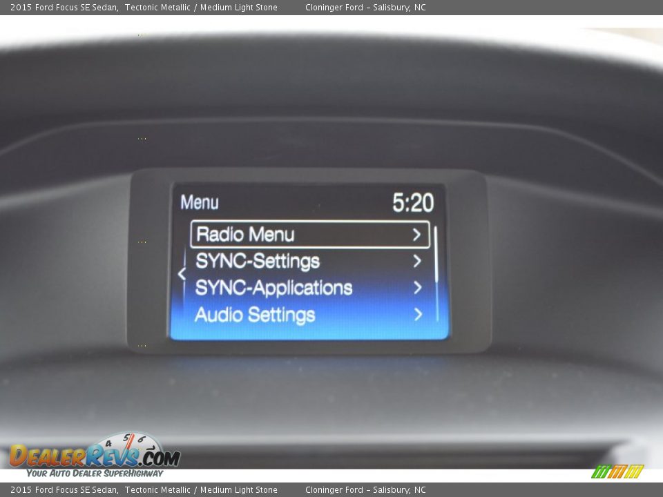 Controls of 2015 Ford Focus SE Sedan Photo #13