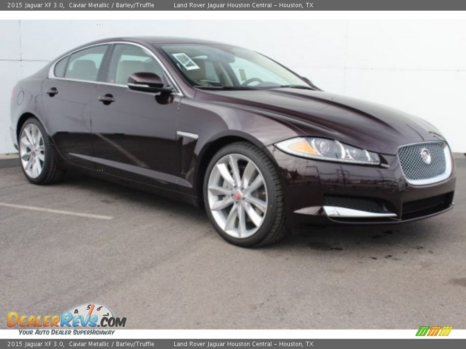 Front 3/4 View of 2015 Jaguar XF 3.0 Photo #1