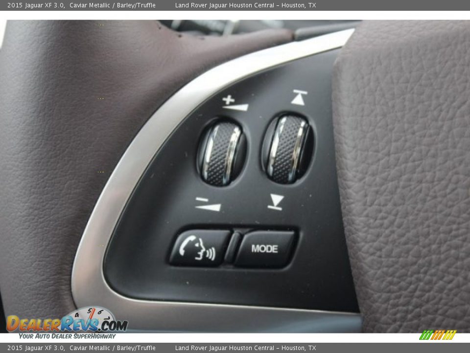 Controls of 2015 Jaguar XF 3.0 Photo #16