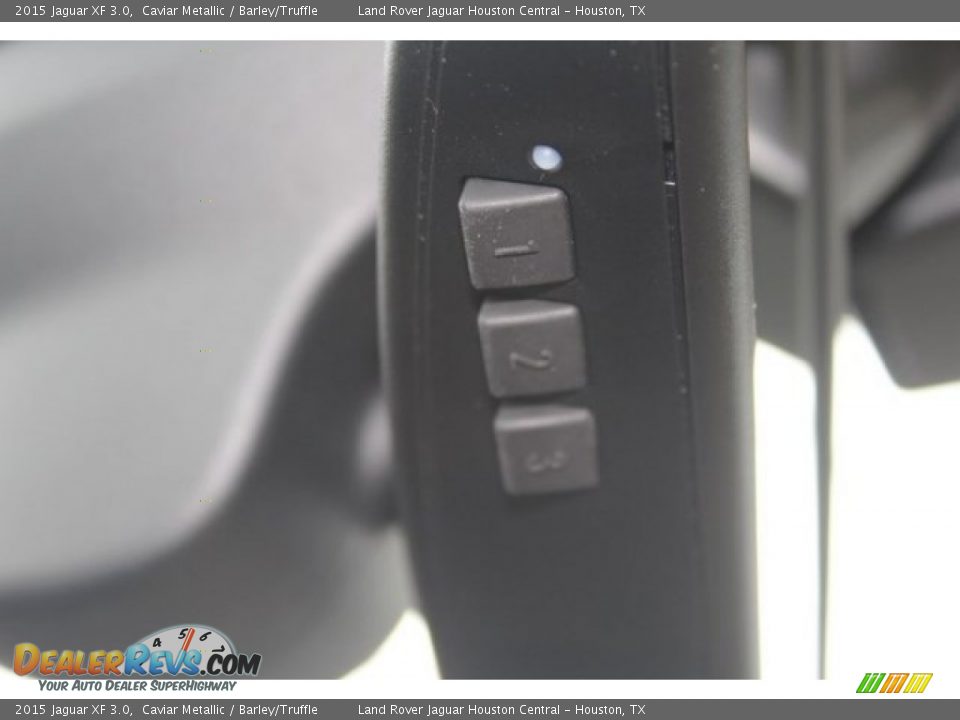 Controls of 2015 Jaguar XF 3.0 Photo #26