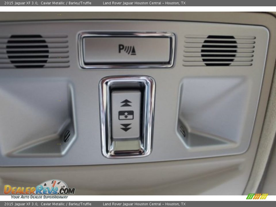 Controls of 2015 Jaguar XF 3.0 Photo #27