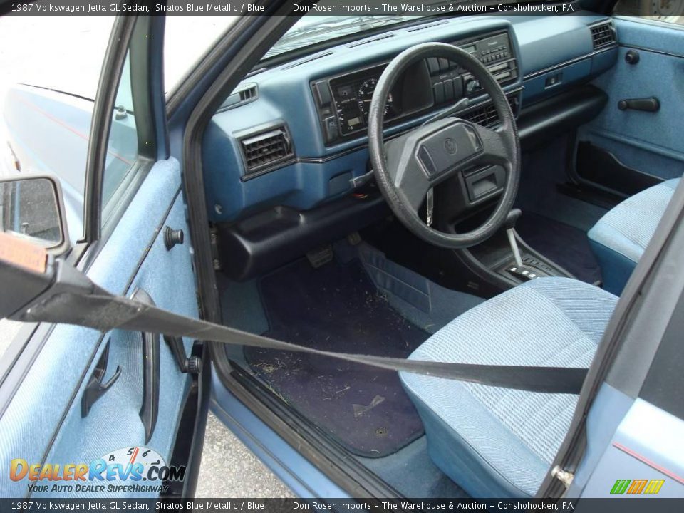 1987 Volkswagen Jetta GL Sedan Stratos Blue Metallic / Blue Photo #11
