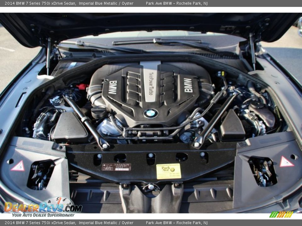 2014 BMW 7 Series 750i xDrive Sedan Imperial Blue Metallic / Oyster Photo #32