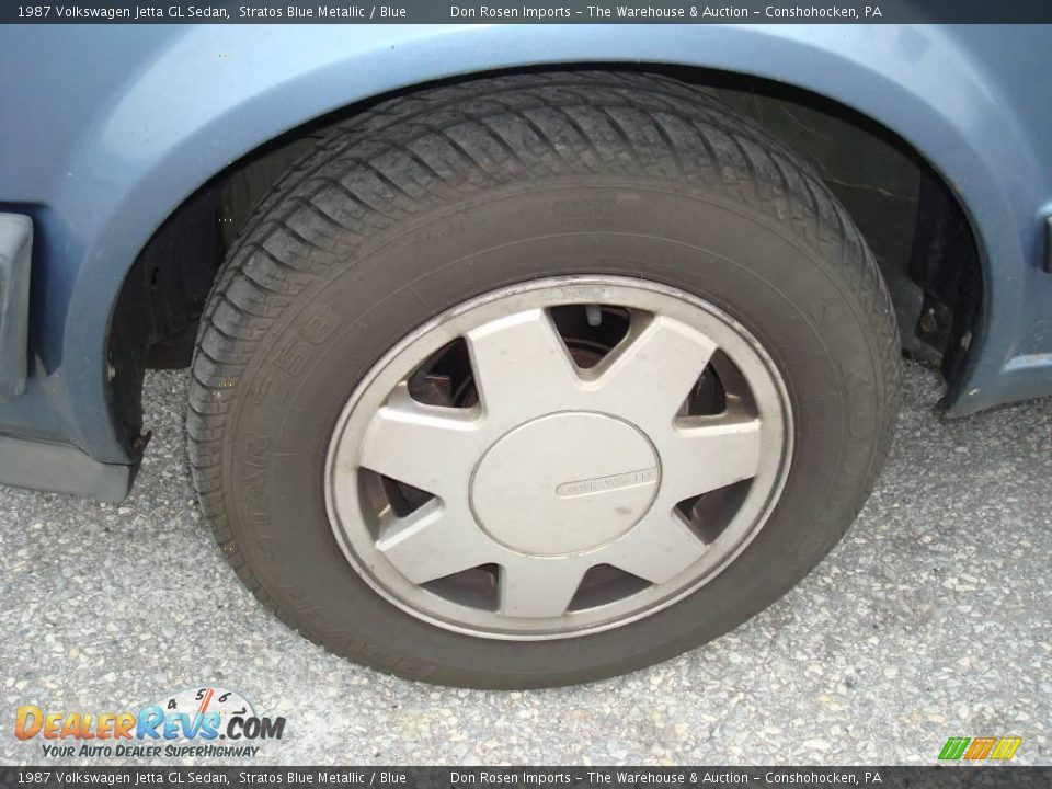 1987 Volkswagen Jetta GL Sedan Stratos Blue Metallic / Blue Photo #19