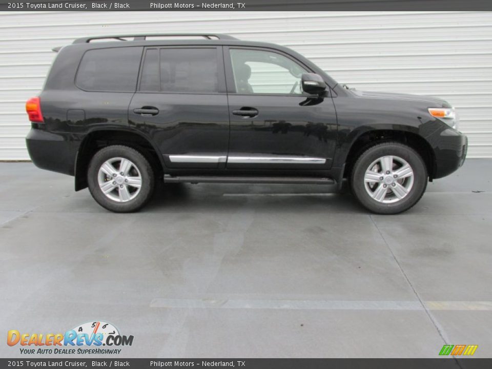Black 2015 Toyota Land Cruiser  Photo #3