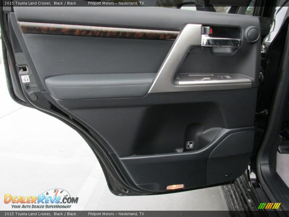 Door Panel of 2015 Toyota Land Cruiser  Photo #19