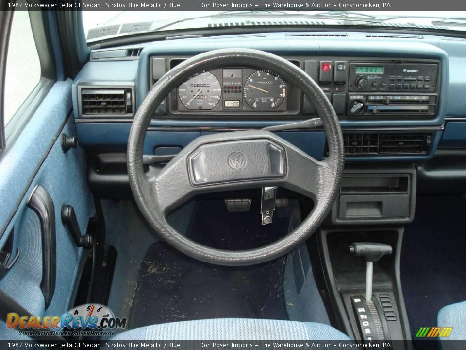 1987 Volkswagen Jetta GL Sedan Stratos Blue Metallic / Blue Photo #22