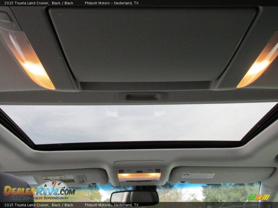 2015 Toyota Land Cruiser Black / Black Photo #25
