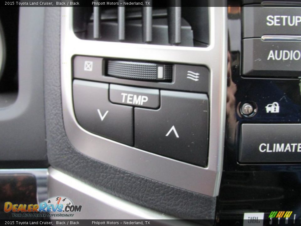 Controls of 2015 Toyota Land Cruiser  Photo #30
