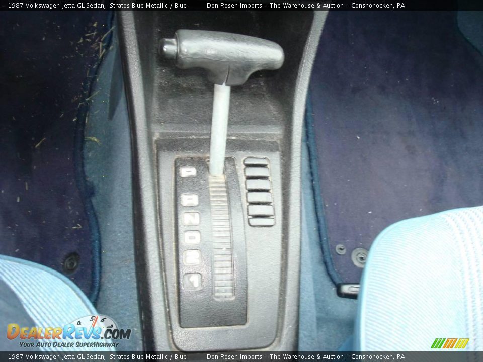 1987 Volkswagen Jetta GL Sedan Stratos Blue Metallic / Blue Photo #24