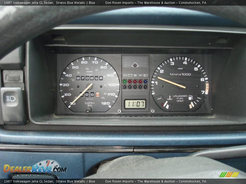 1987 Volkswagen Jetta GL Sedan Stratos Blue Metallic / Blue Photo #25
