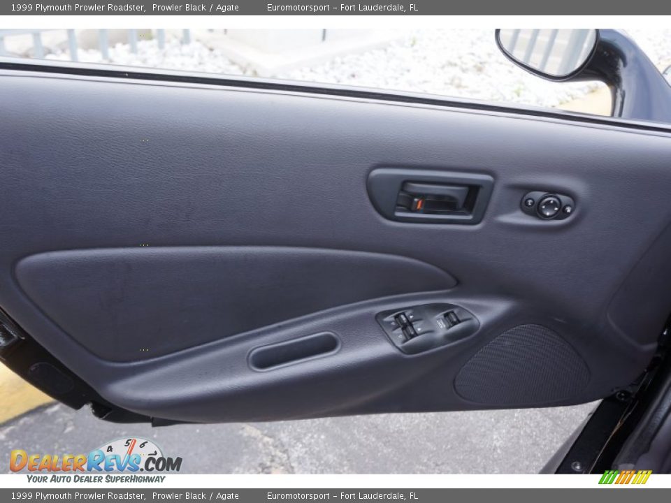 Door Panel of 1999 Plymouth Prowler Roadster Photo #38