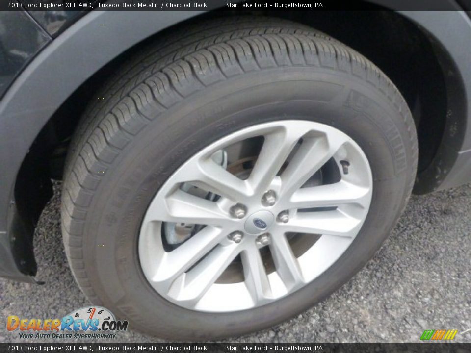 2013 Ford Explorer XLT 4WD Tuxedo Black Metallic / Charcoal Black Photo #8