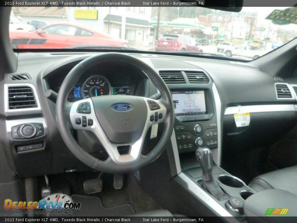 2013 Ford Explorer XLT 4WD Tuxedo Black Metallic / Charcoal Black Photo #12