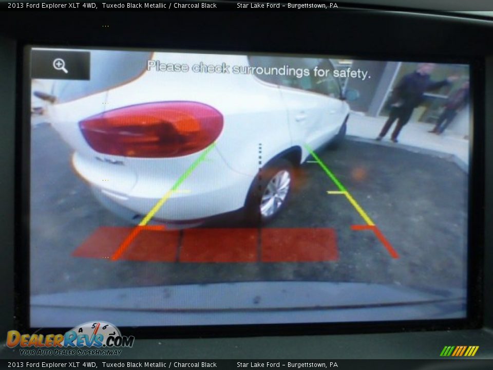 2013 Ford Explorer XLT 4WD Tuxedo Black Metallic / Charcoal Black Photo #18